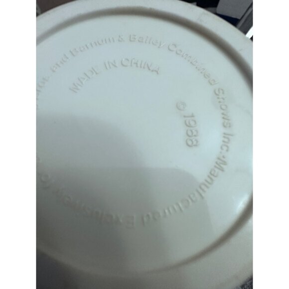 Ringling Bros. & Barnum & Bailey Circus Tiger Mug 1988 Collectible 3-D 3D - Picture 8 of 8